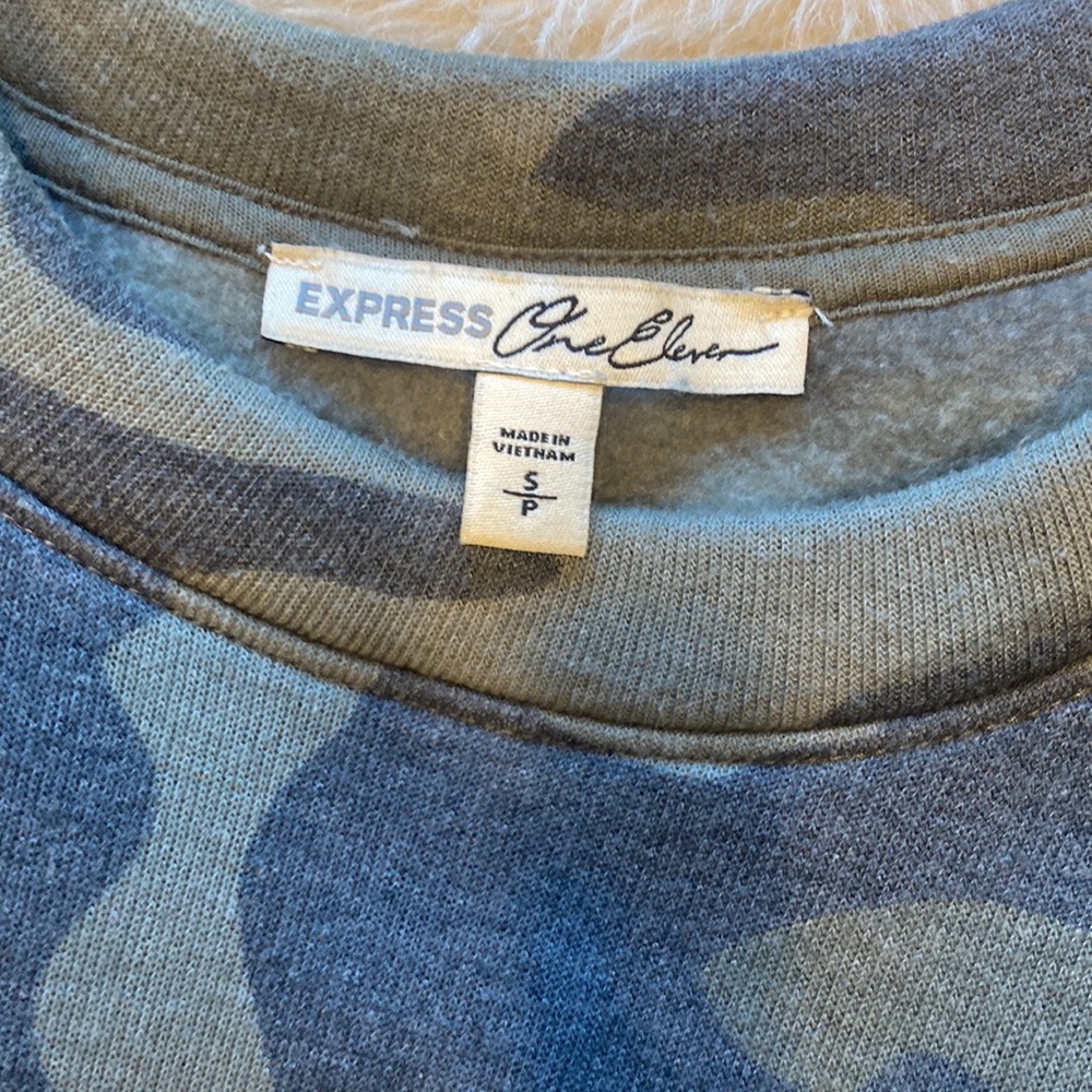 Express One Eleven Women's Faded Camo Crew Neck Front Pocket Sweatshirt - Picture 2 of 9